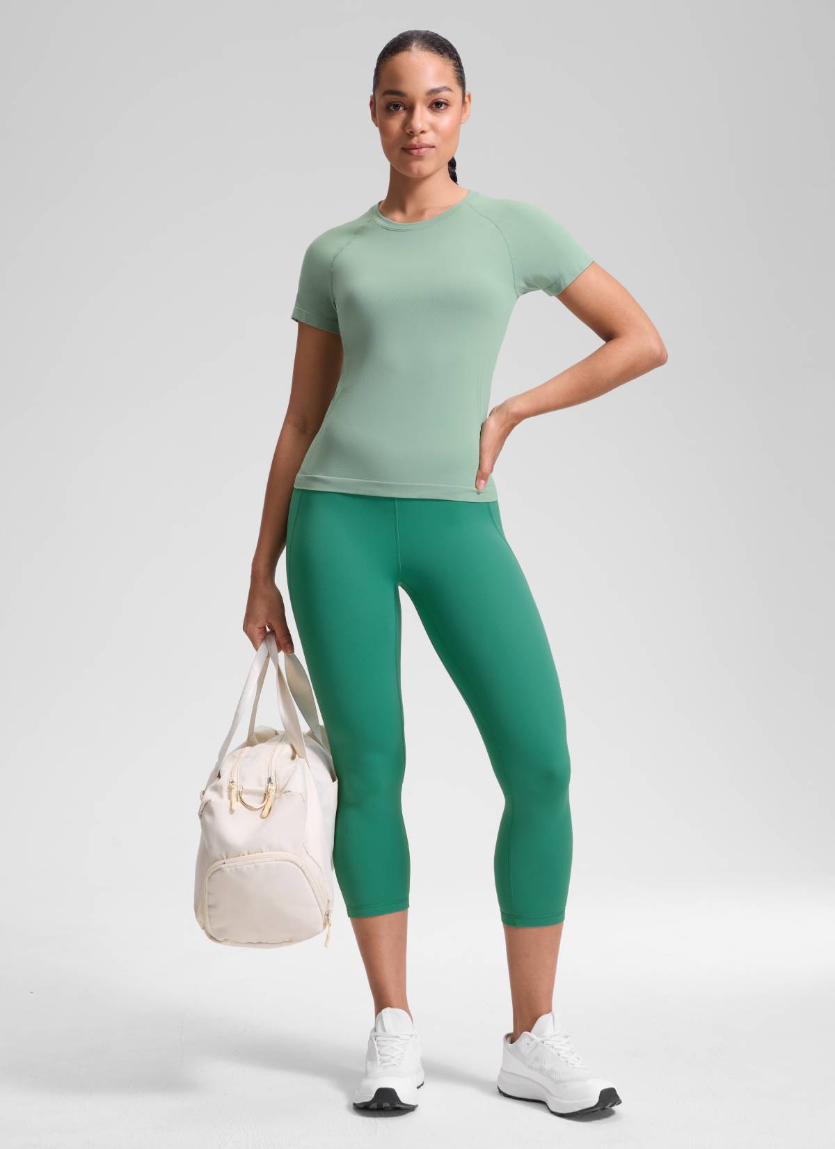 CRZ YOGA Women's Yoga High Rise Butterluxe Capri with Pockets 21'' Cascadia Green @model_info:Fiona