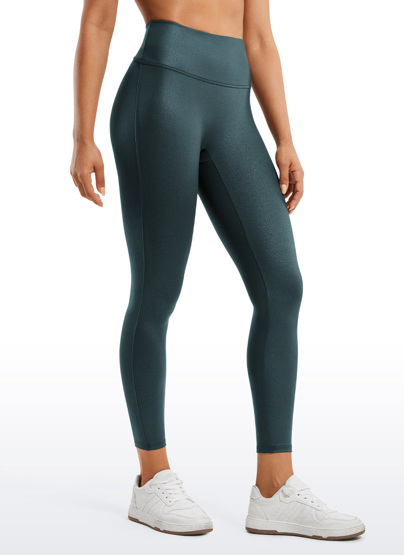 CRZ YOGA Damen Butterluxe Leggings aus mattem Kunstleder ohne Mittelnaht 64 cm Forest Dark Green Foil Pattern