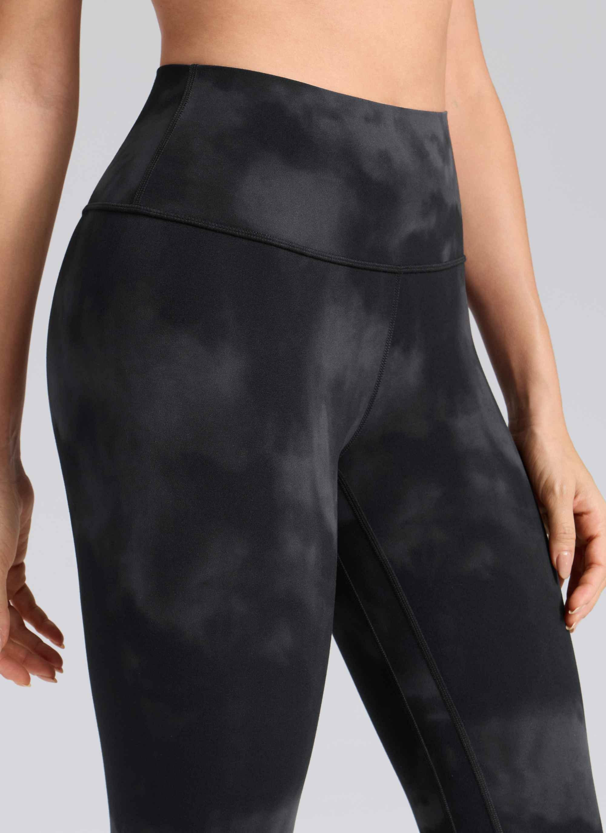 CRZ YOGA Дамски спортен клин за йога с висока талия Butterlift 64 см Black Tie Dye Flowers