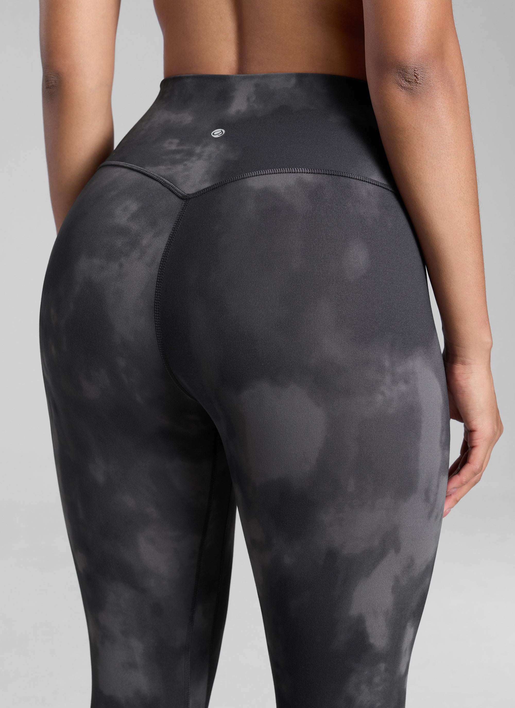 CRZ YOGA Leggings da Yoga da Allenamento da Donna Butterlift a Vita Alta 64 cm Grey Tie Dye Flowers