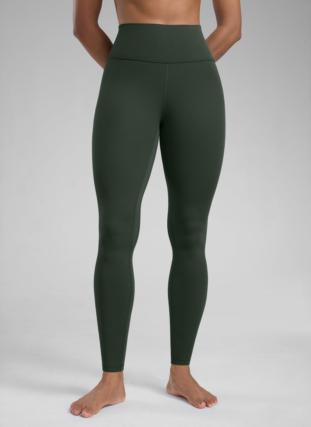 CRZ YOGA Träningsleggings med hög midja och Butterlift för damer 71 cm Legend Green @model_info:Barbara