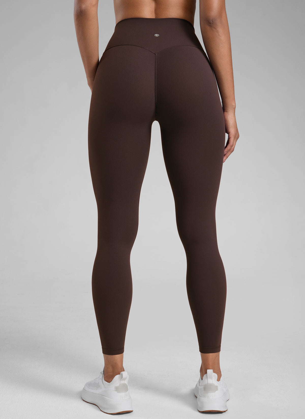 CRZ YOGA Naisten Butterlift-korkeavyötäröiset scrunch butt -treenitrikoot ilman etusaumaa Hot Fudge Brown @model_info:Barbara