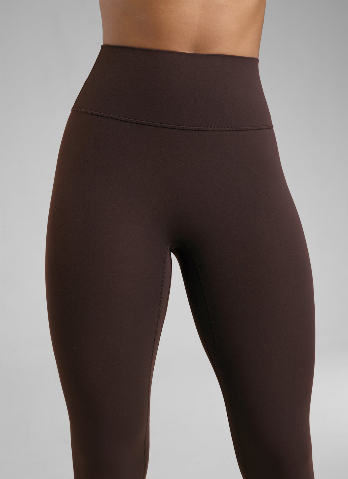 CRZ YOGA Naisten Butterlift-korkeavyötäröiset scrunch butt -treenitrikoot ilman etusaumaa Hot Fudge Brown @model_info:Barbara