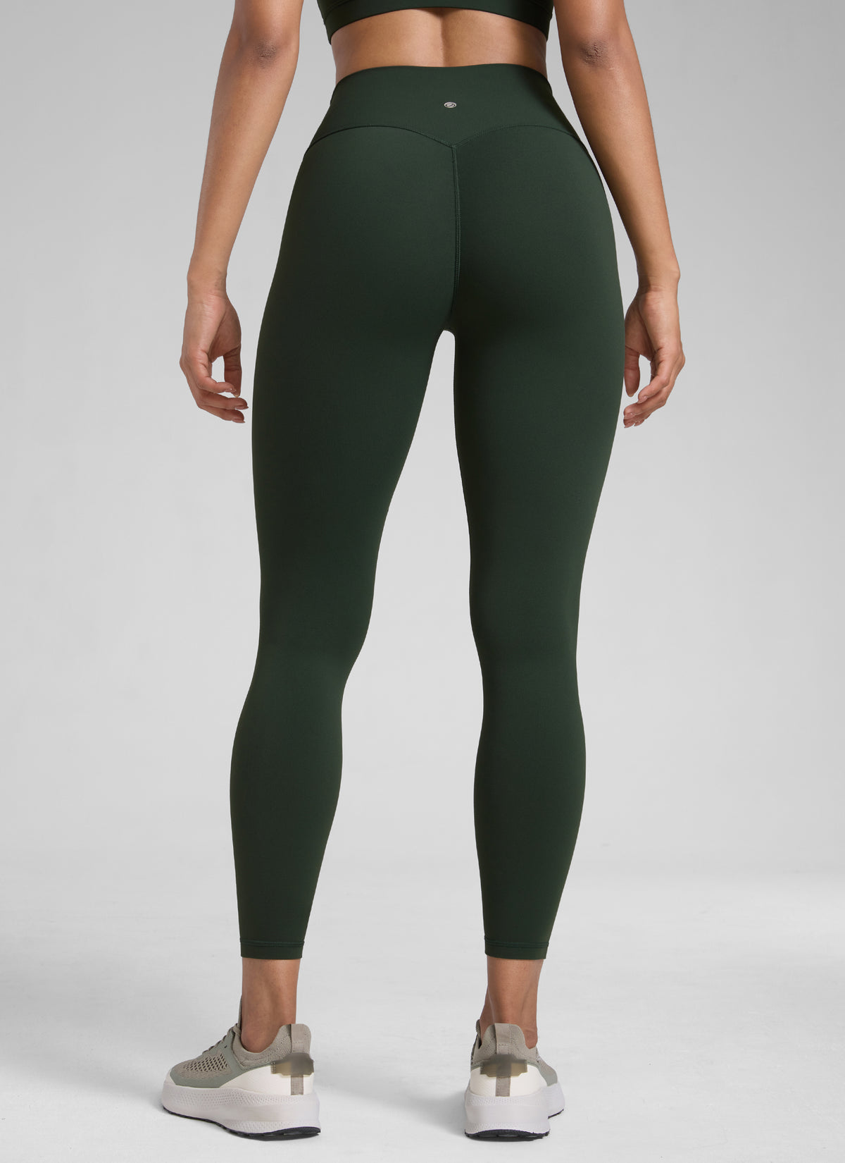 CRZ YOGA Naisten Butterlift-korkeavyötäröiset scrunch butt -treenitrikoot ilman etusaumaa Legend Green @model_info:Barbara