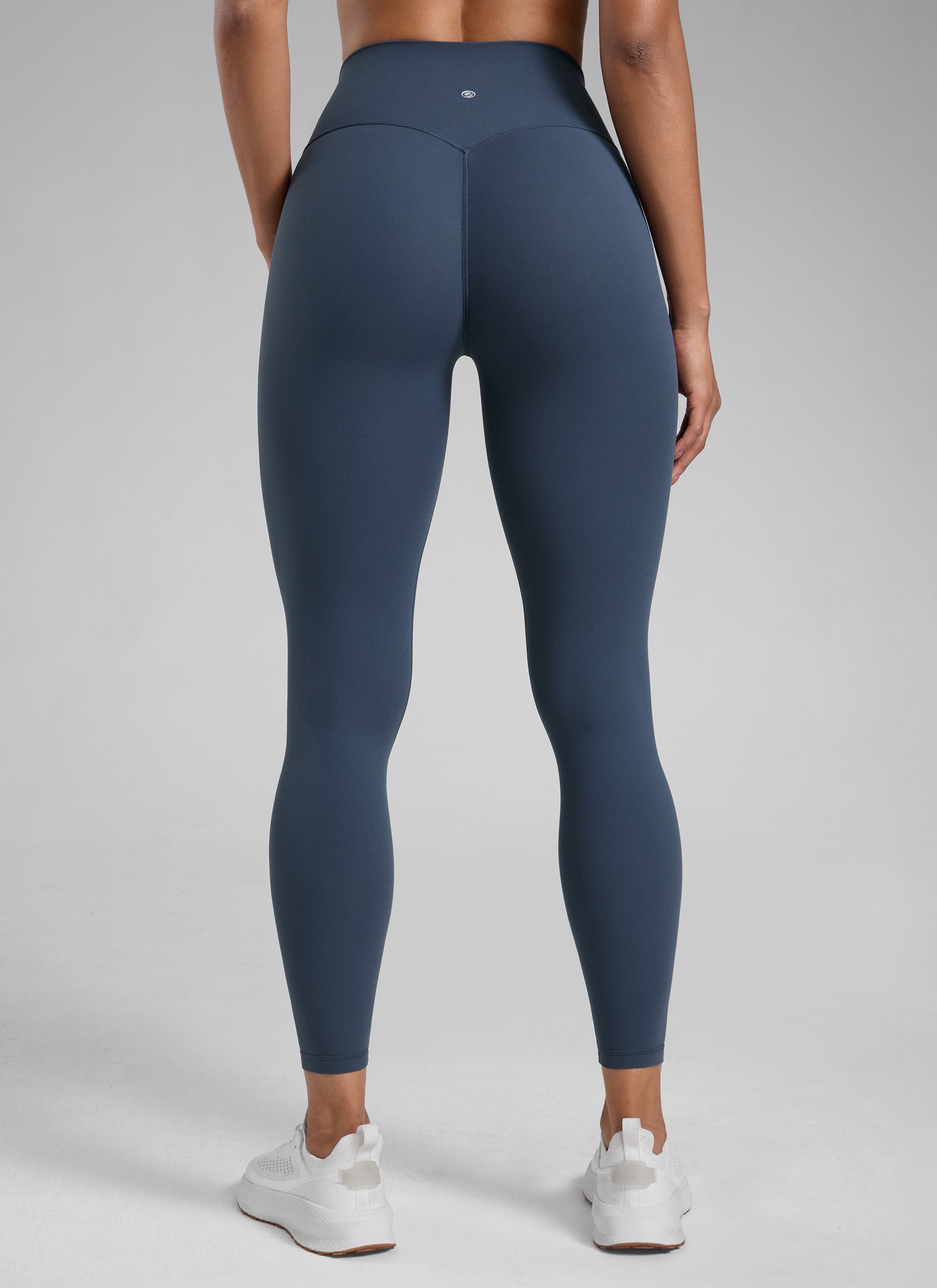 CRZ YOGA Leggings da donna " Butterlift " a vita alta con effetto "scrunch butt" e senza cucitura frontale - Stelindigo @model_info:Barbara