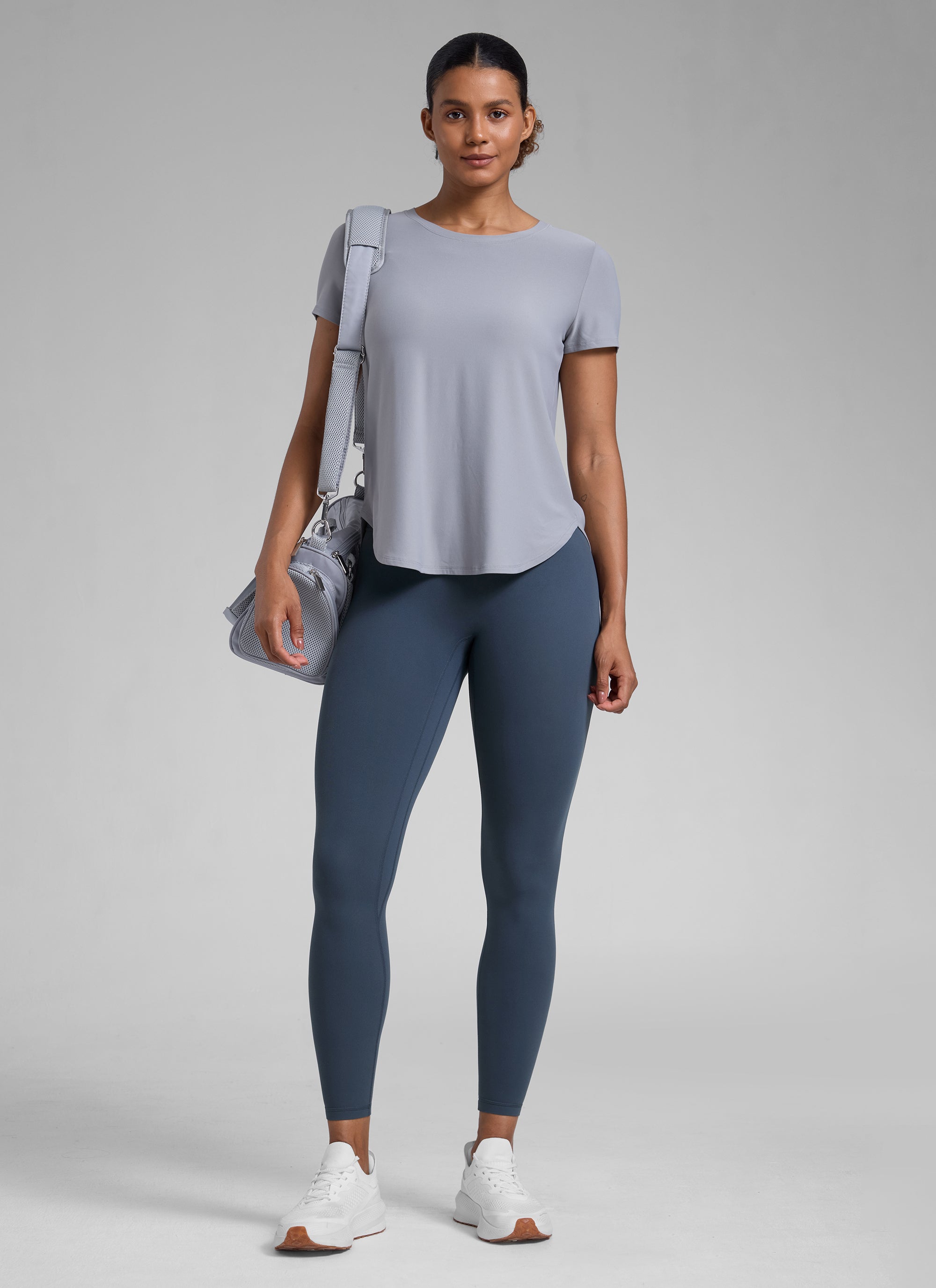 CRZ YOGA Leggings da donna " Butterlift " a vita alta con effetto "scrunch butt" e senza cucitura frontale - Stelindigo @model_info:Barbara