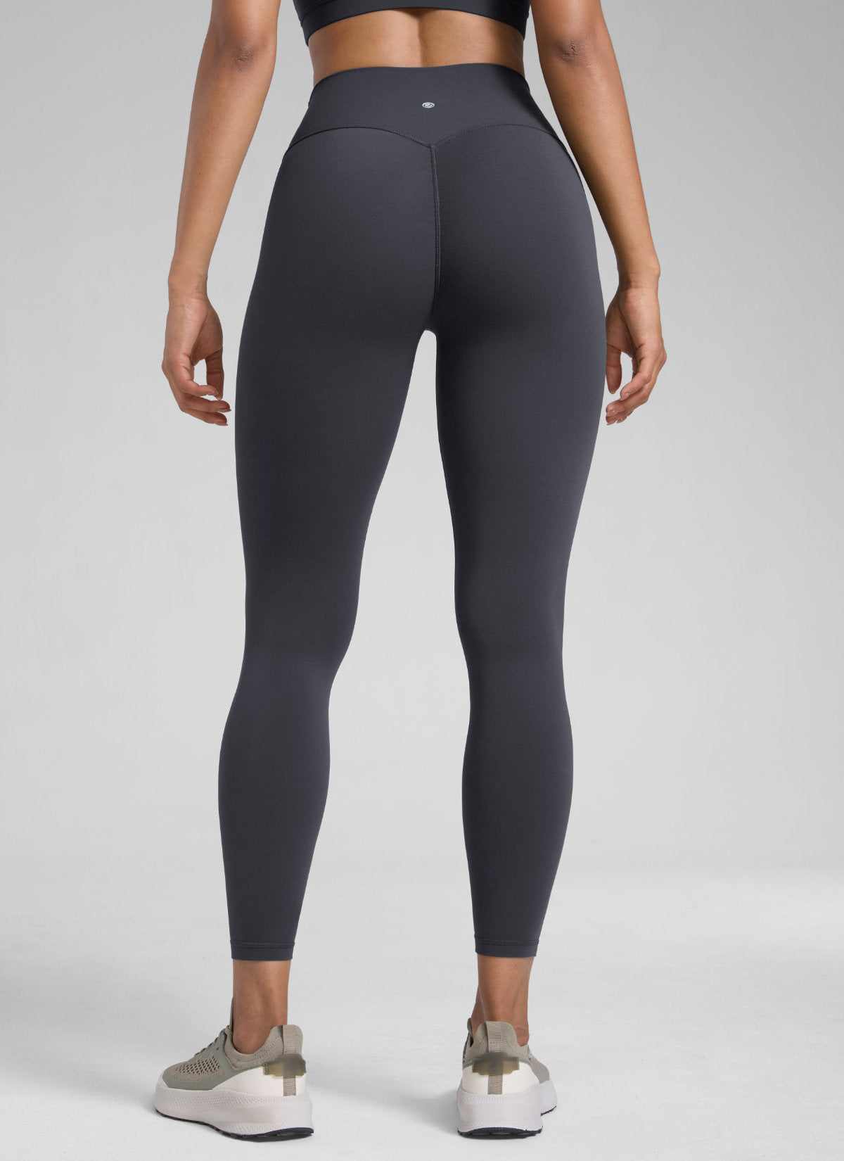 CRZ YOGA Dam Butterlift High Rise Scrunch Butt Legging Grafitgrå @model_info:Barbara