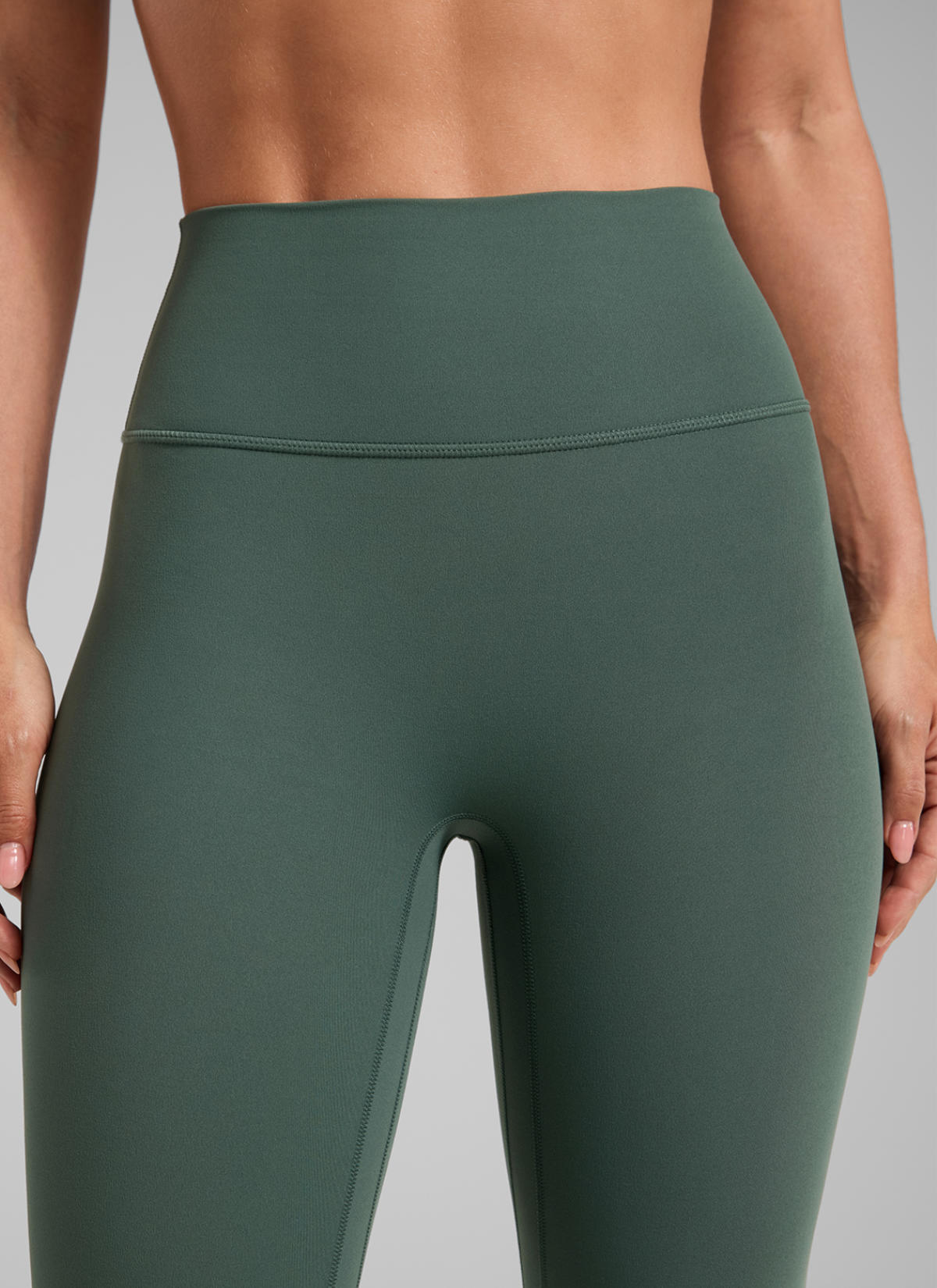 CRZ YOGA Dam Butterlift High Rise Scrunch Butt Legging Utan Främre Söm Dark Forest Green @model_info:Aline