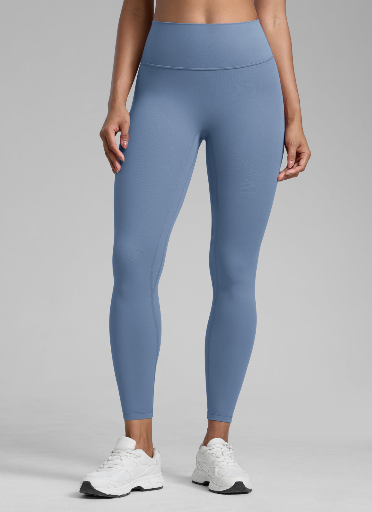 CRZ YOGA Naisten Butterlift-korkeavyötäröiset treenitrikoot rypytyksellä, ei etusaumaa, pesty denim @model_info:S2