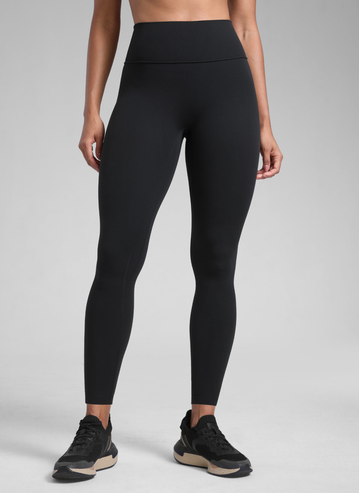 CRZ YOGA Träningsleggings Secretsculpt™ utan söm fram för dam 71 cm, svart (Black) @model_info:Barbara