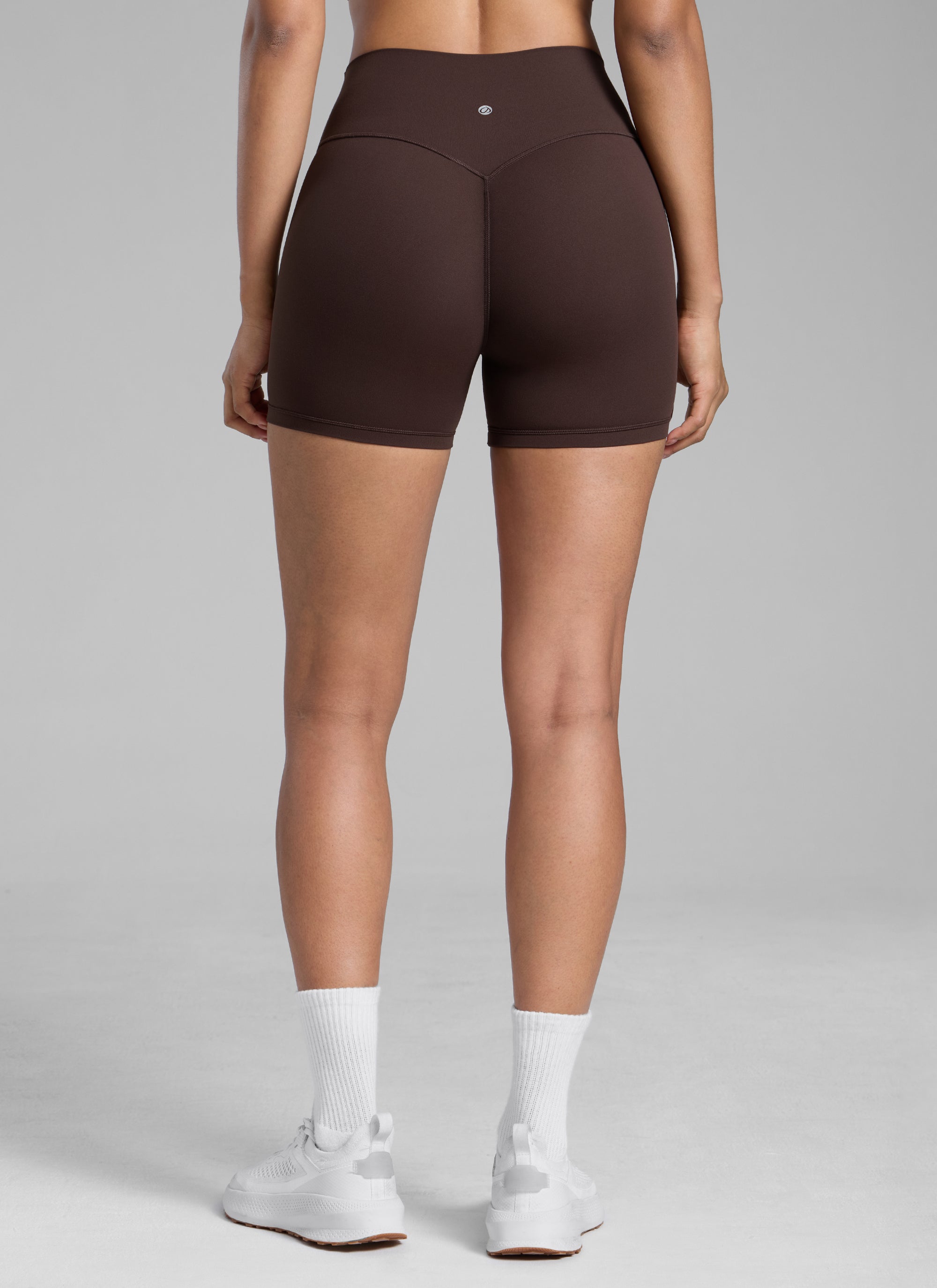 CRZ YOGA Dames Butterlift Scrunch Butt Atletische Workout Biker Shorts Hot Fudge Brown