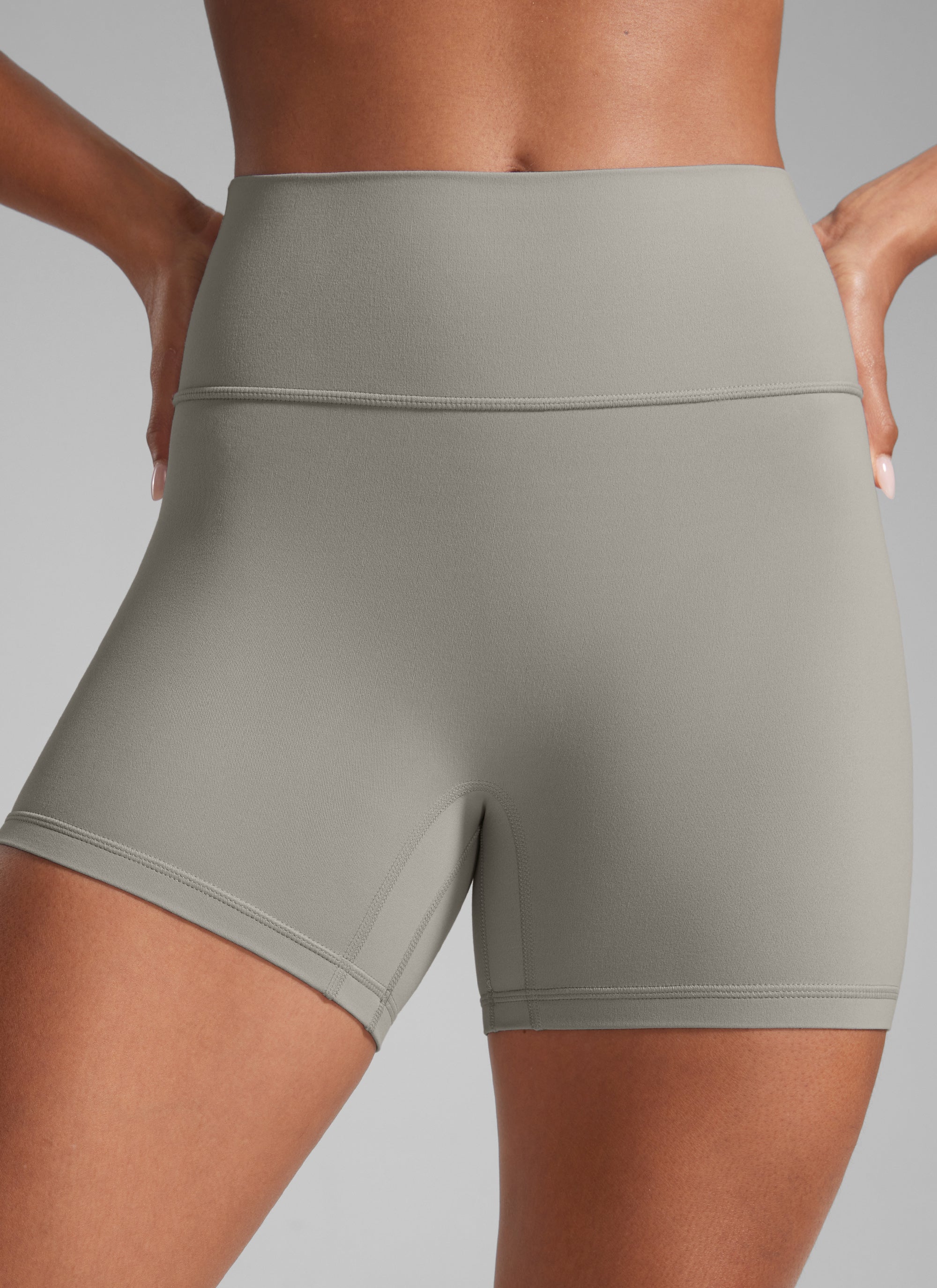 CRZ YOGA Dames Butterlift Scrunch Butt Atletische Workout Biker Shorts Rocky Grey