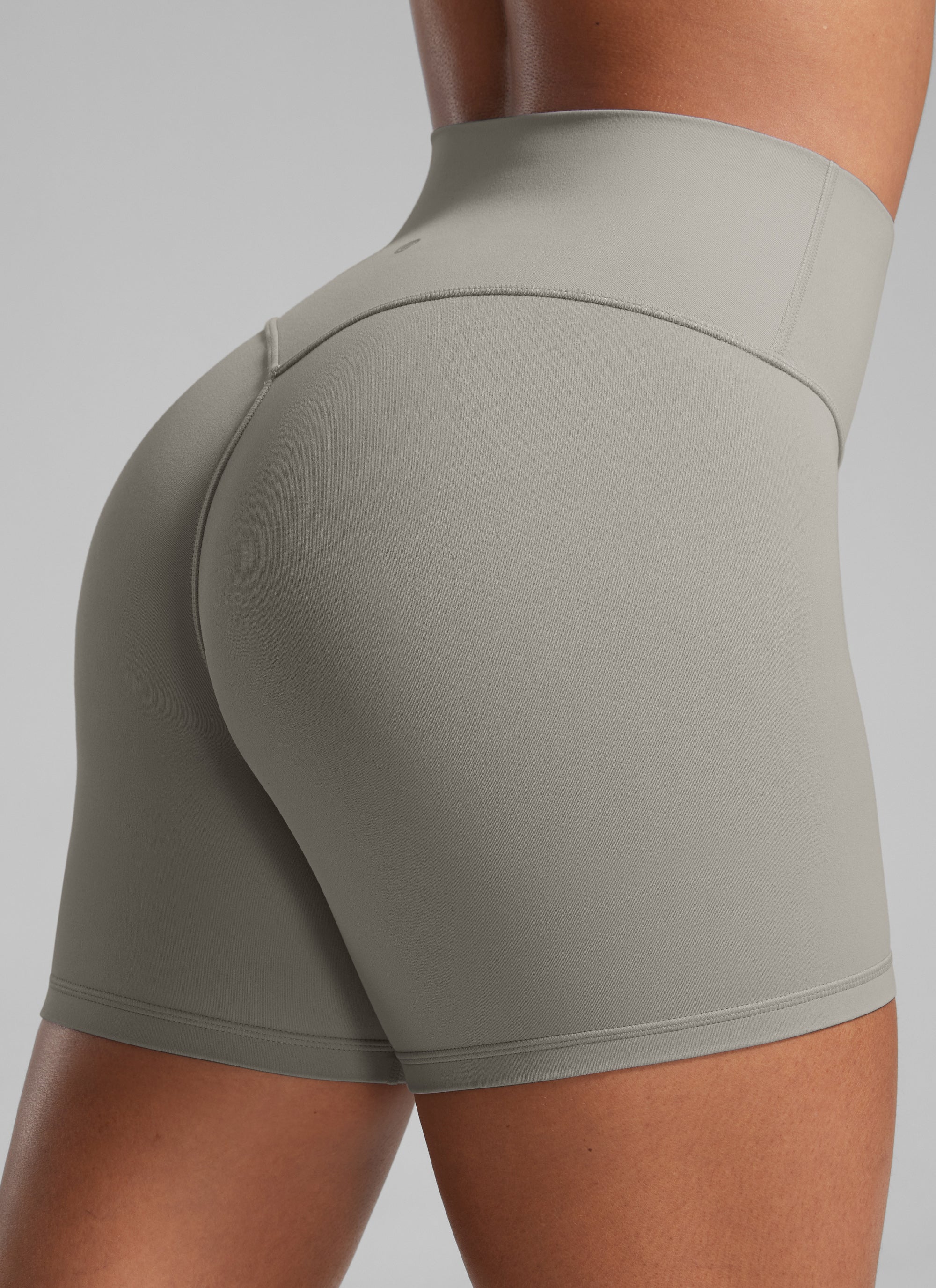 CRZ YOGA Dámske cyklistické šortky Butterlift so zúženým zadkom na športové cvičenie, farba Rocky Grey