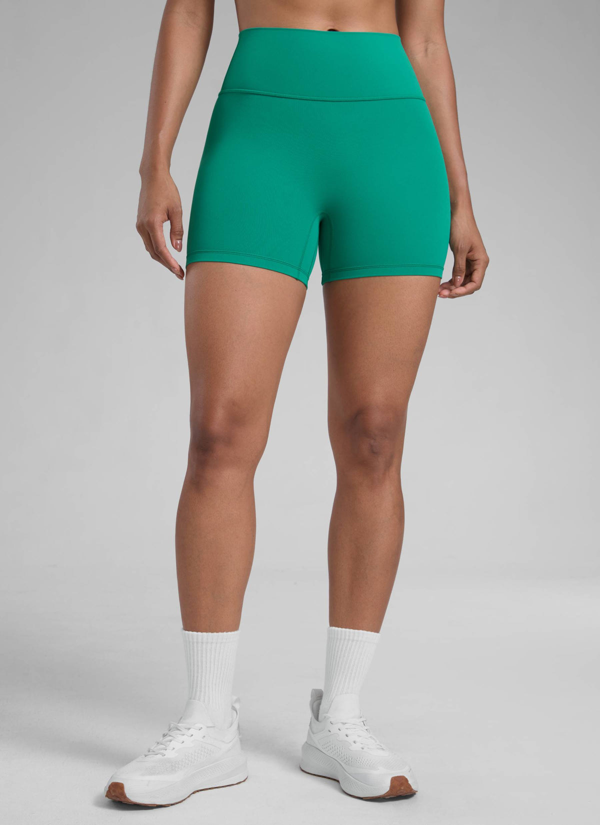 CRZ YOGA Dam Butterlift Tränings-biker-shorts med scrunch-effekt Cascadia Green @model_info:Barbara