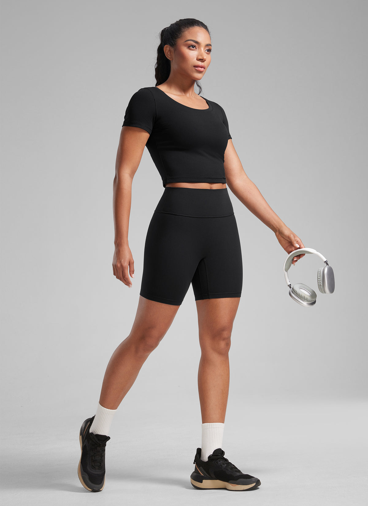 CRZ YOGA Butterlift dam Biker-shorts 6'' med scrunch-effekt utan söm fram Black @model_info:Crystal