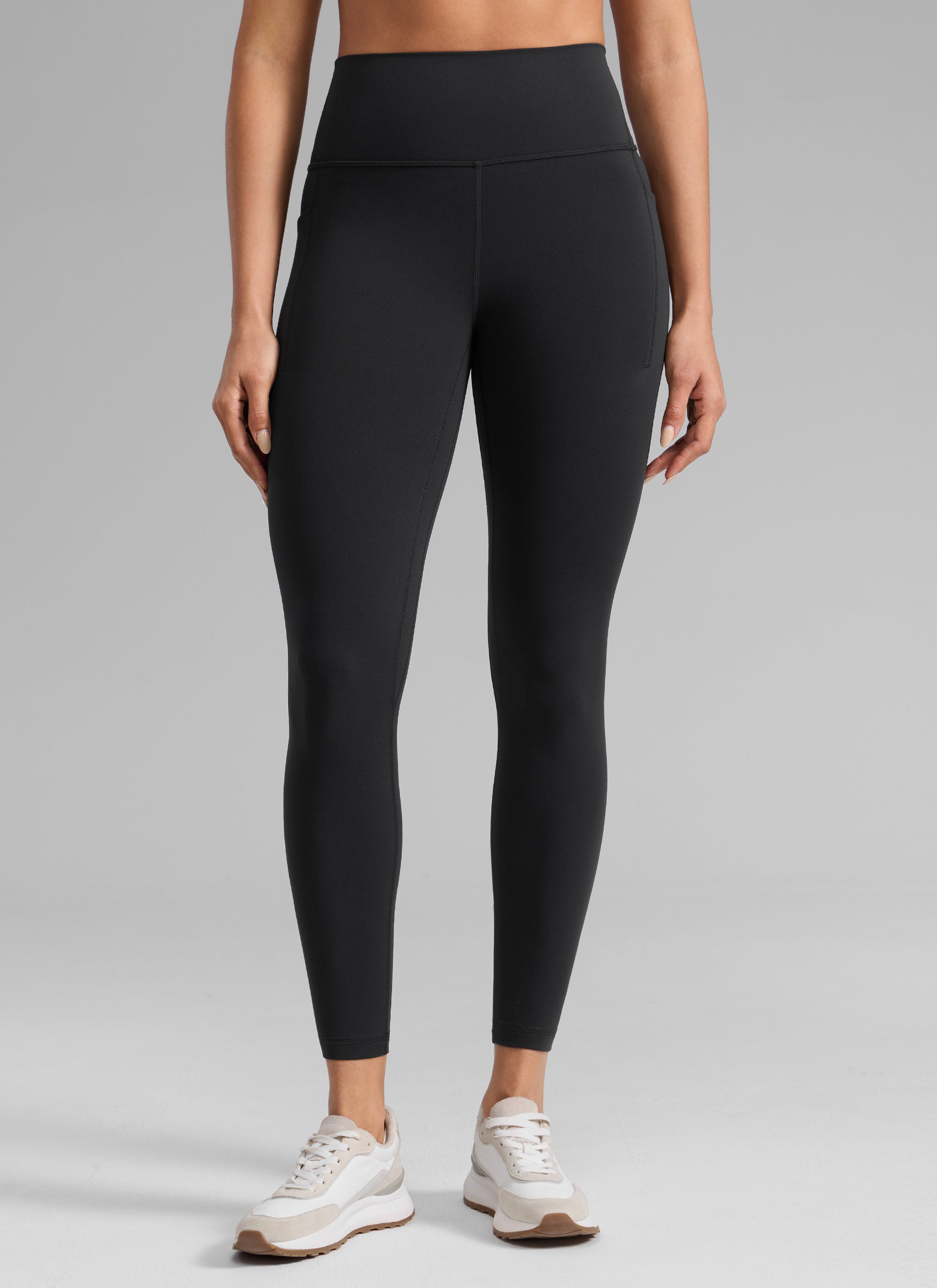 CRZ YOGA Leggings de entrenamiento Butterlift de tiro alto con bolsillos para mujer, 64 cm, Negro