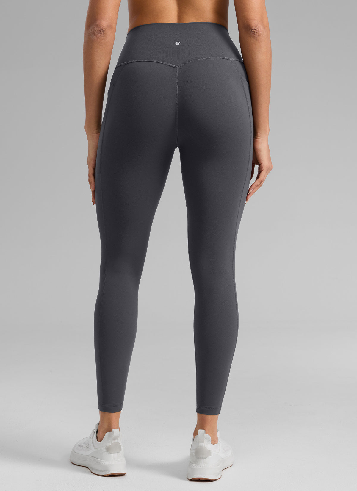 CRZ YOGA Naisten Butterlift-treenileggingsit korkealla vyötäröllä ja taskuilla 64 cm Mysterious Grey @model_info:D