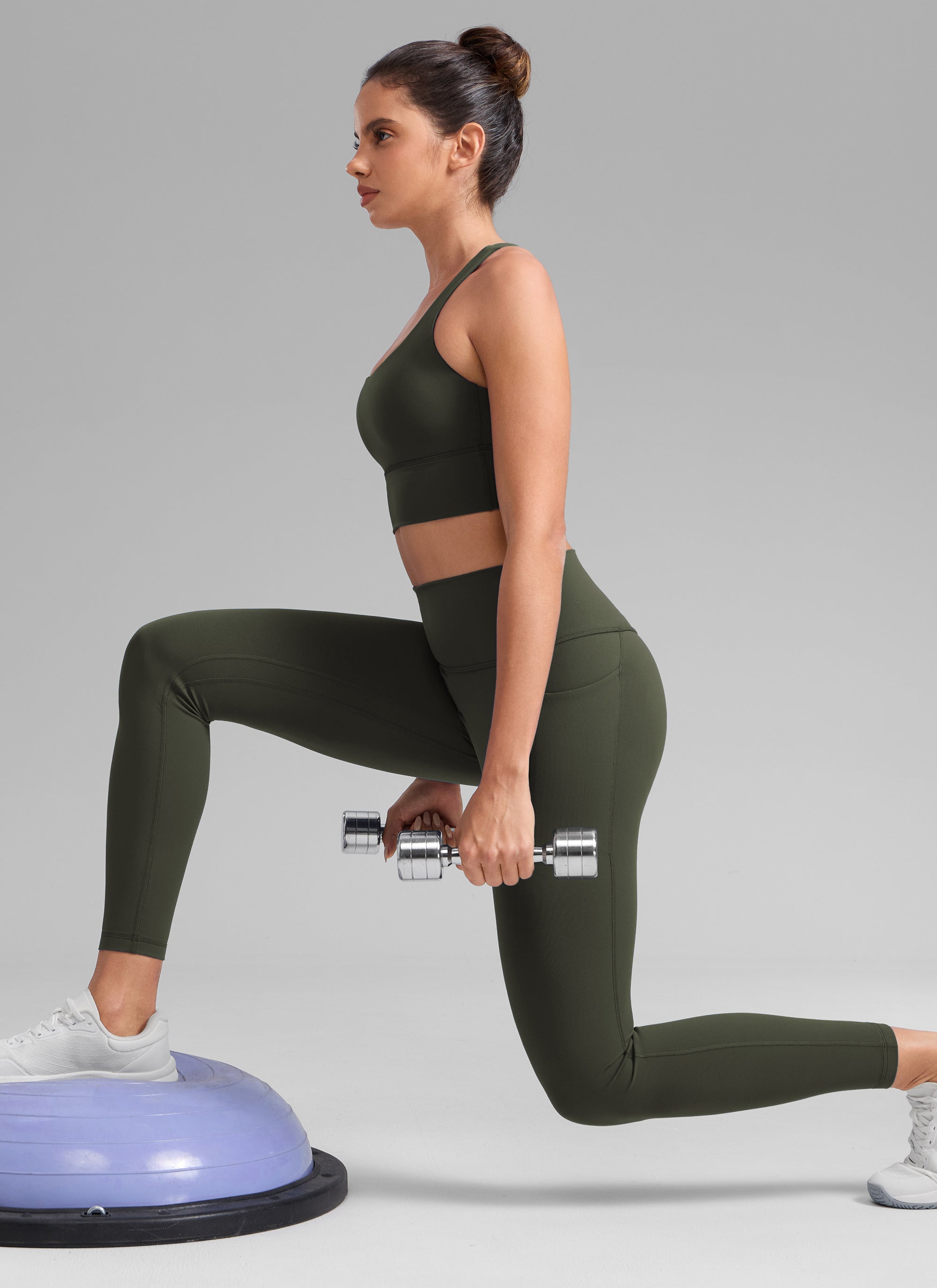 CRZ YOGA Naisten Butterlift-treenileggingsit korkealla vyötäröllä ja taskuilla 64 cm Olive Green @model_info:Dany