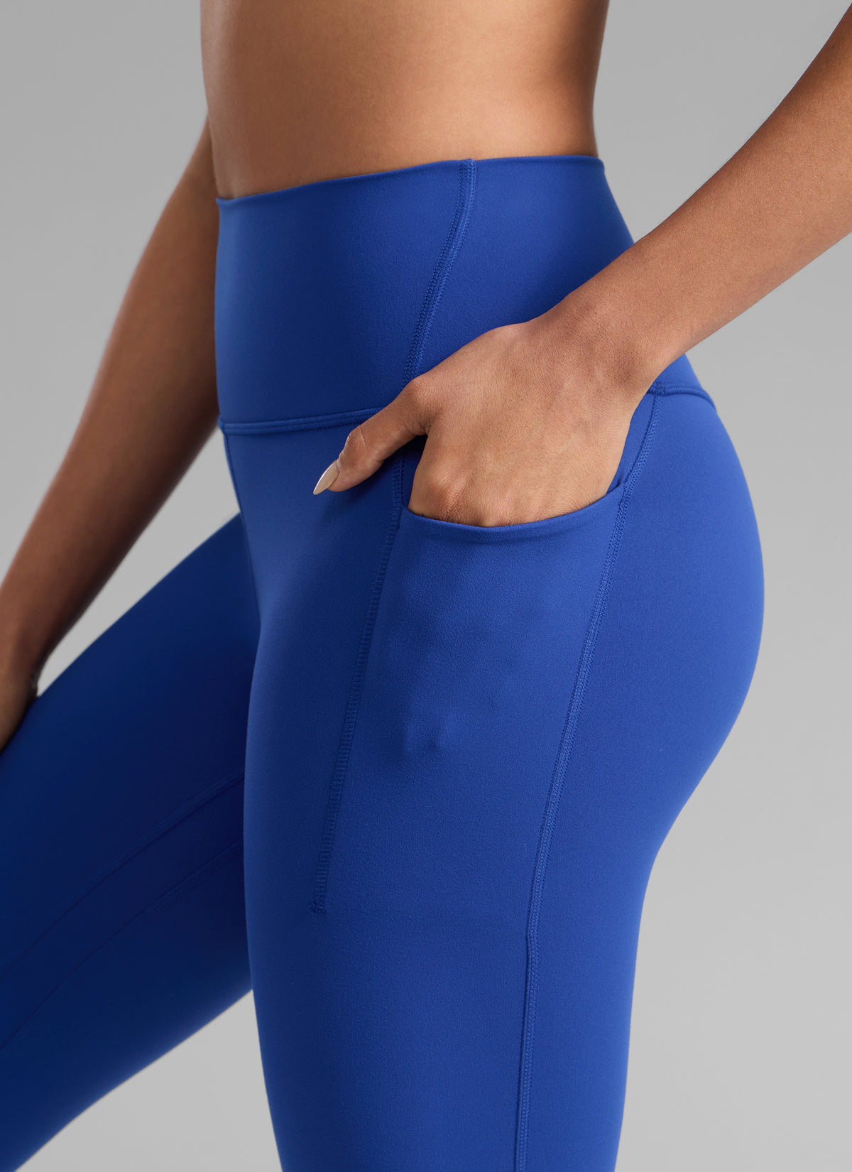 CRZ YOGA Naisten Butterlift-treenileggingsit korkealla vyötäröllä ja taskuilla 64 cm Waves Blue @model_info:Dany