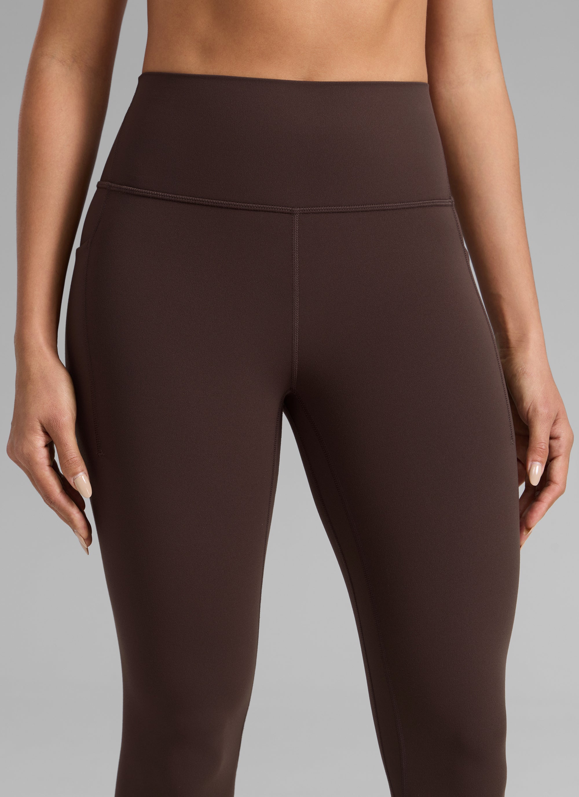 CRZ YOGA Leggings Butterlift de Tiro Alto con Bolsillos para Entrenamiento para Mujer, 64 cm, Marrón Hot Fudge