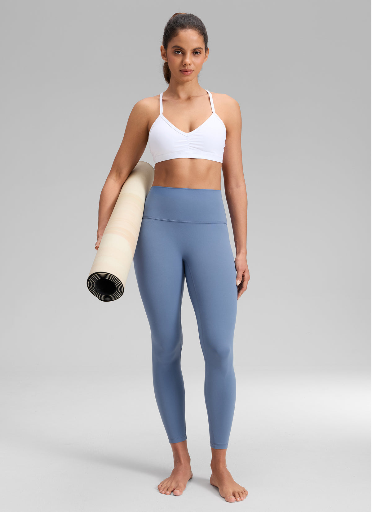 CRZ YOGA Naisten Butterluxe Yoga High Rise -korkeavyötäröiset leggingseja ilman etusaumaa 64 cm, Washed Denim @model_info:Dany
