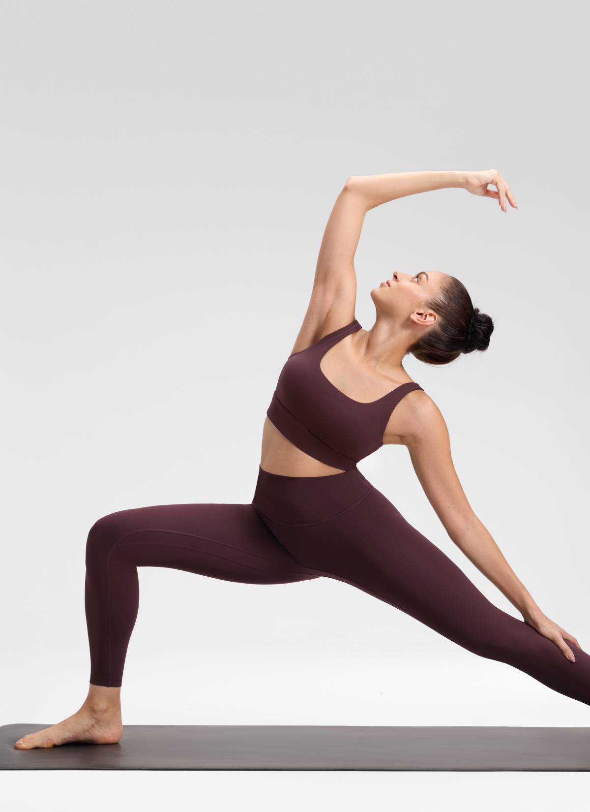CRZ YOGA Dámske jógové legíny Butterluxe s vysokým pásom a bez predného šva 64 cm Ripe Plum