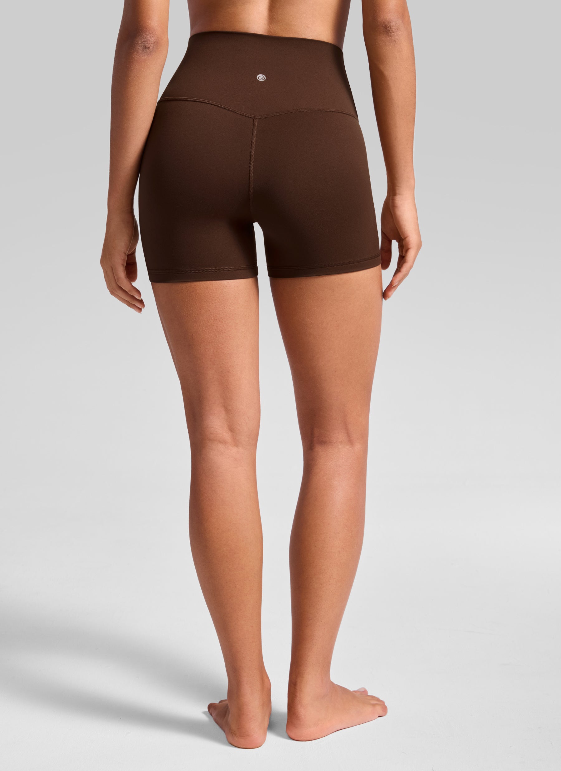 Pantalones cortos de yoga de tiro alto sin costura frontal Butterluxe para mujer CRZ YOGA de 10 cm, color Lava Brown