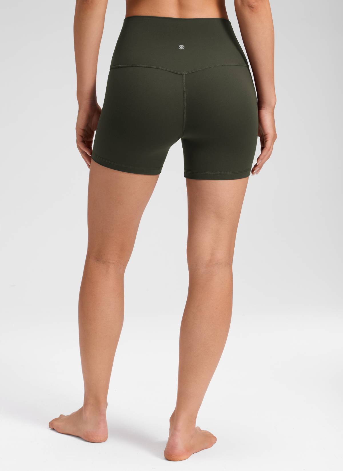 Pantalones cortos de yoga de tiro alto sin costura frontal Butterluxe para mujer CRZ YOGA de 10 cm, color Olive Green