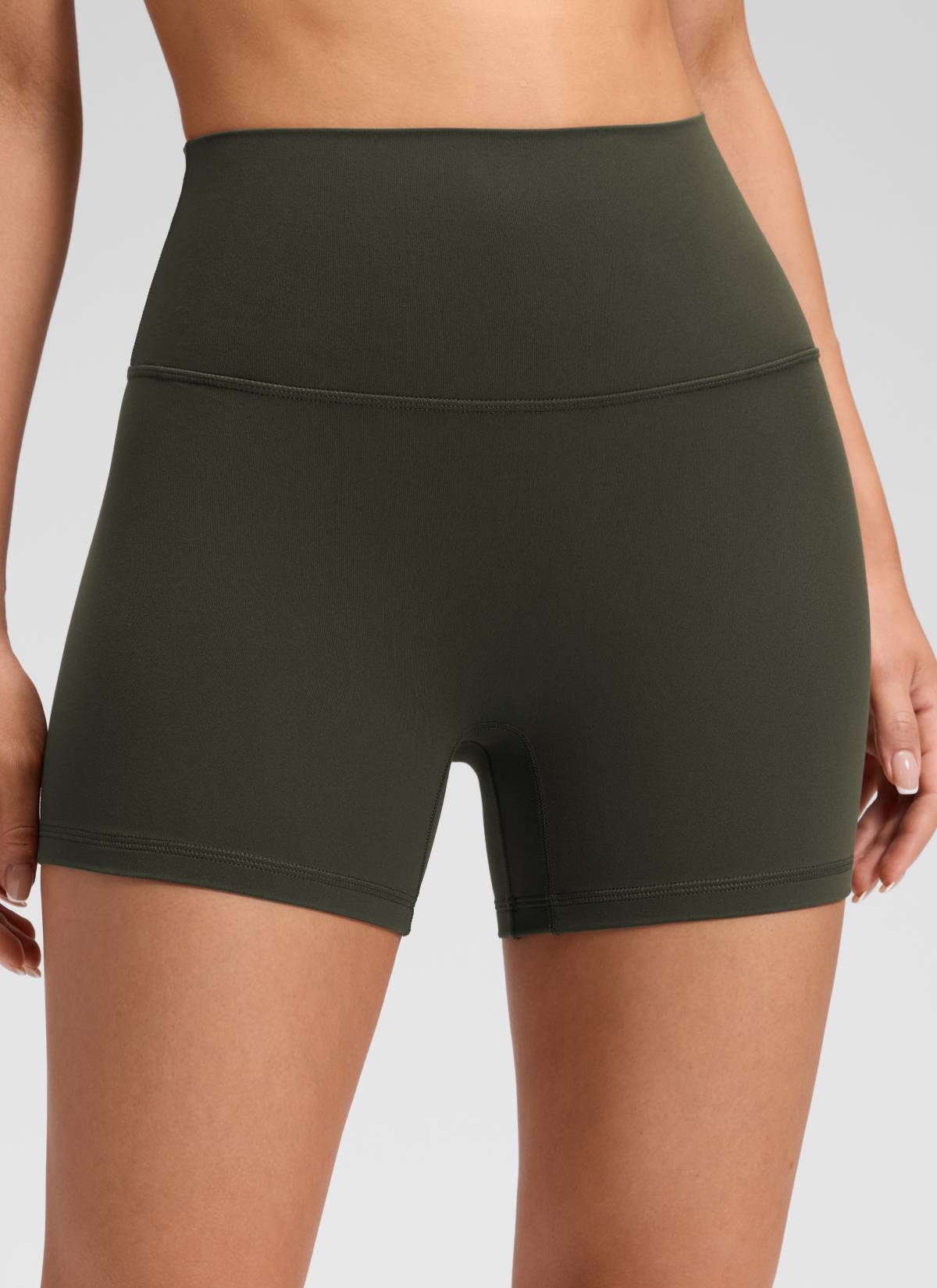 Pantalones cortos de yoga de tiro alto sin costura frontal Butterluxe para mujer CRZ YOGA de 10 cm, color Olive Green