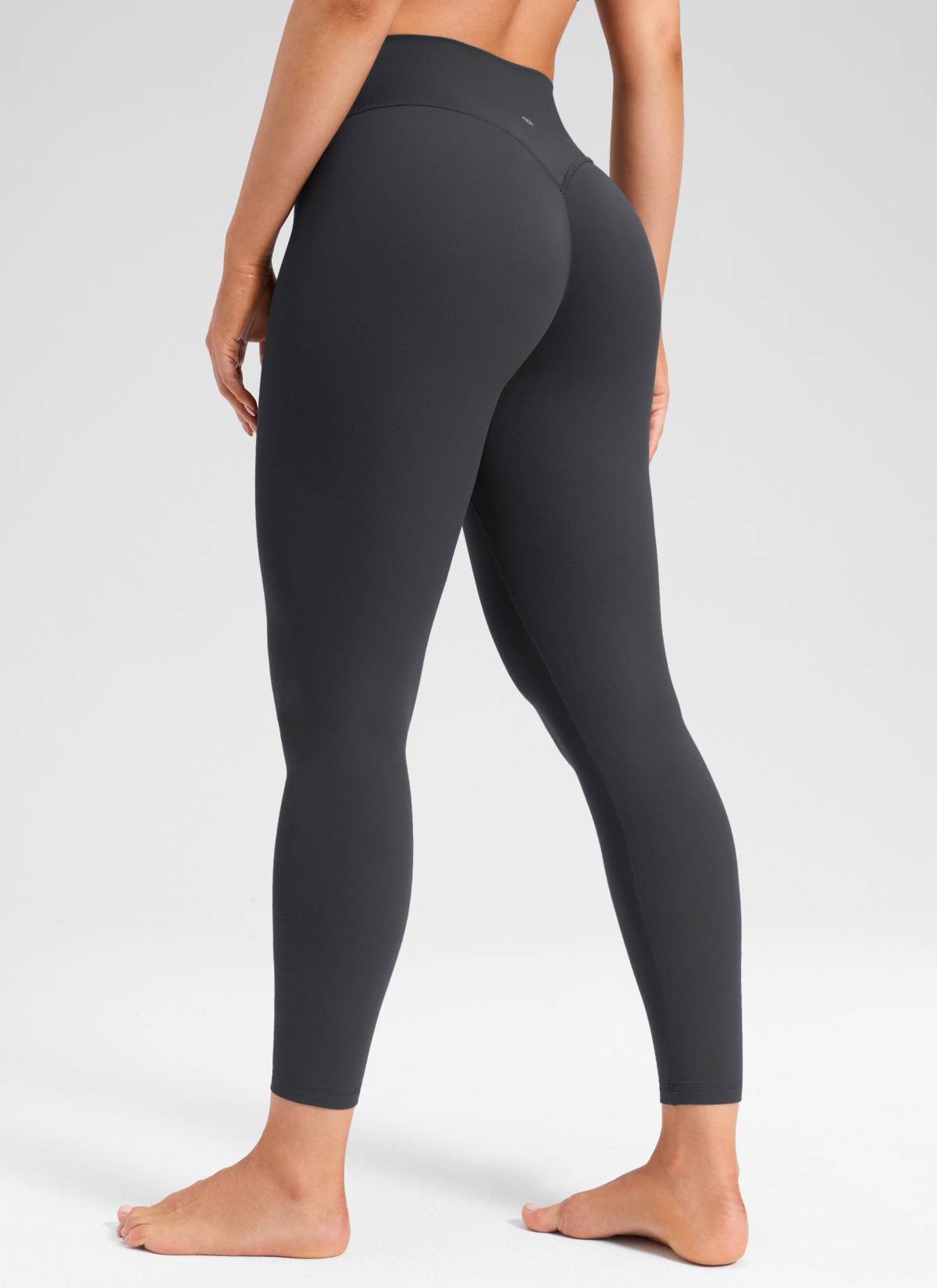 CRZ YOGA Softretch Secretsculpt™ Mallas de talle alto con costura delantera en el lado inferior, color gris misterioso @model_info:Mariana