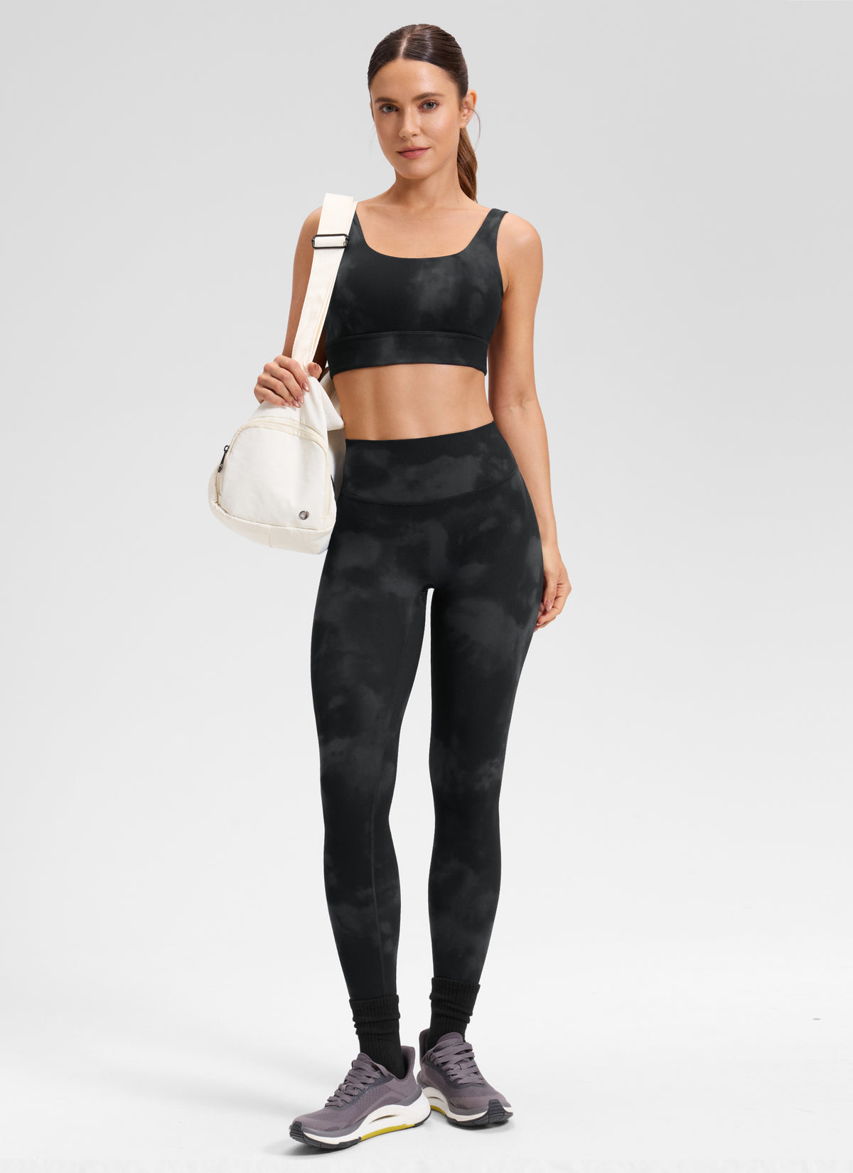 CRZ YOGA Softretch Secretsculpt™ Leggings med Något Högre Midja och Sömmar Fram Black Tie Dye Flowers @model_info:Aline