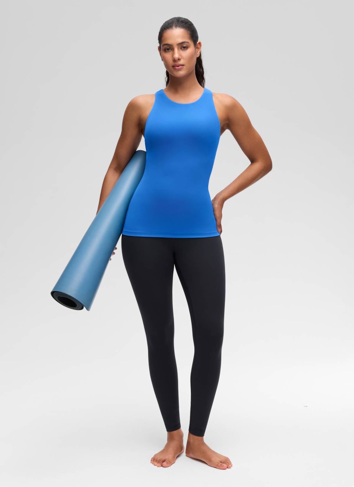 CRZ YOGA Camiseta de yoga de corte ajustado Butterluxe con espalda nadadora y cuello alto para mujer, azul brillante