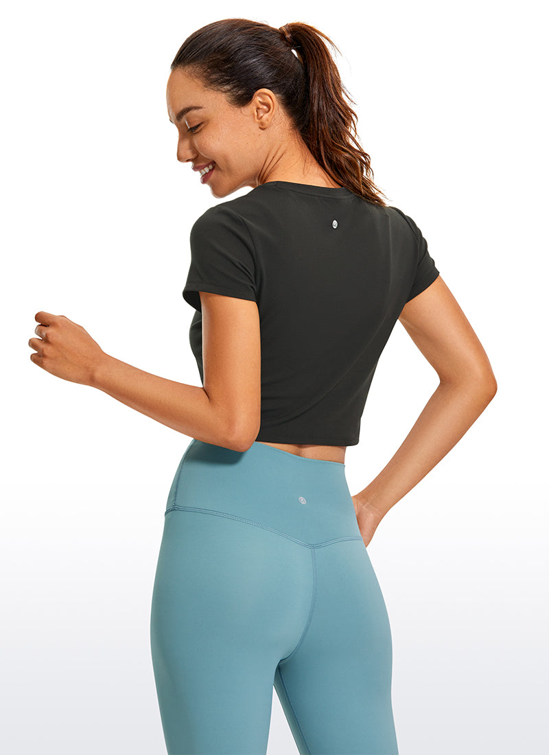 Haut de yoga coupe classique manches courtes raccourcies Butterluxe pour femme CRZ YOGA Noir
