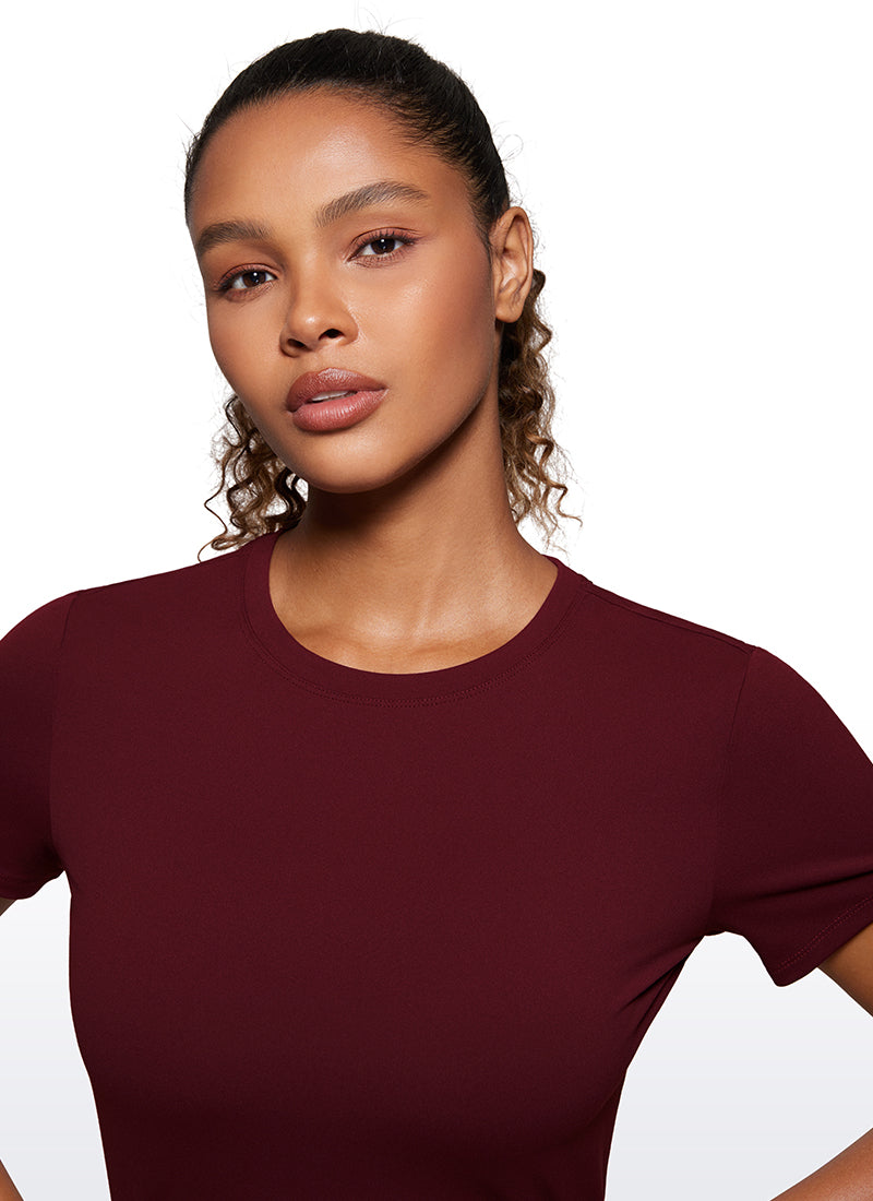 CRZ YOGA Haut de yoga coupe classique Butterluxe à manches courtes raccourcies pour femme, rouge merlot