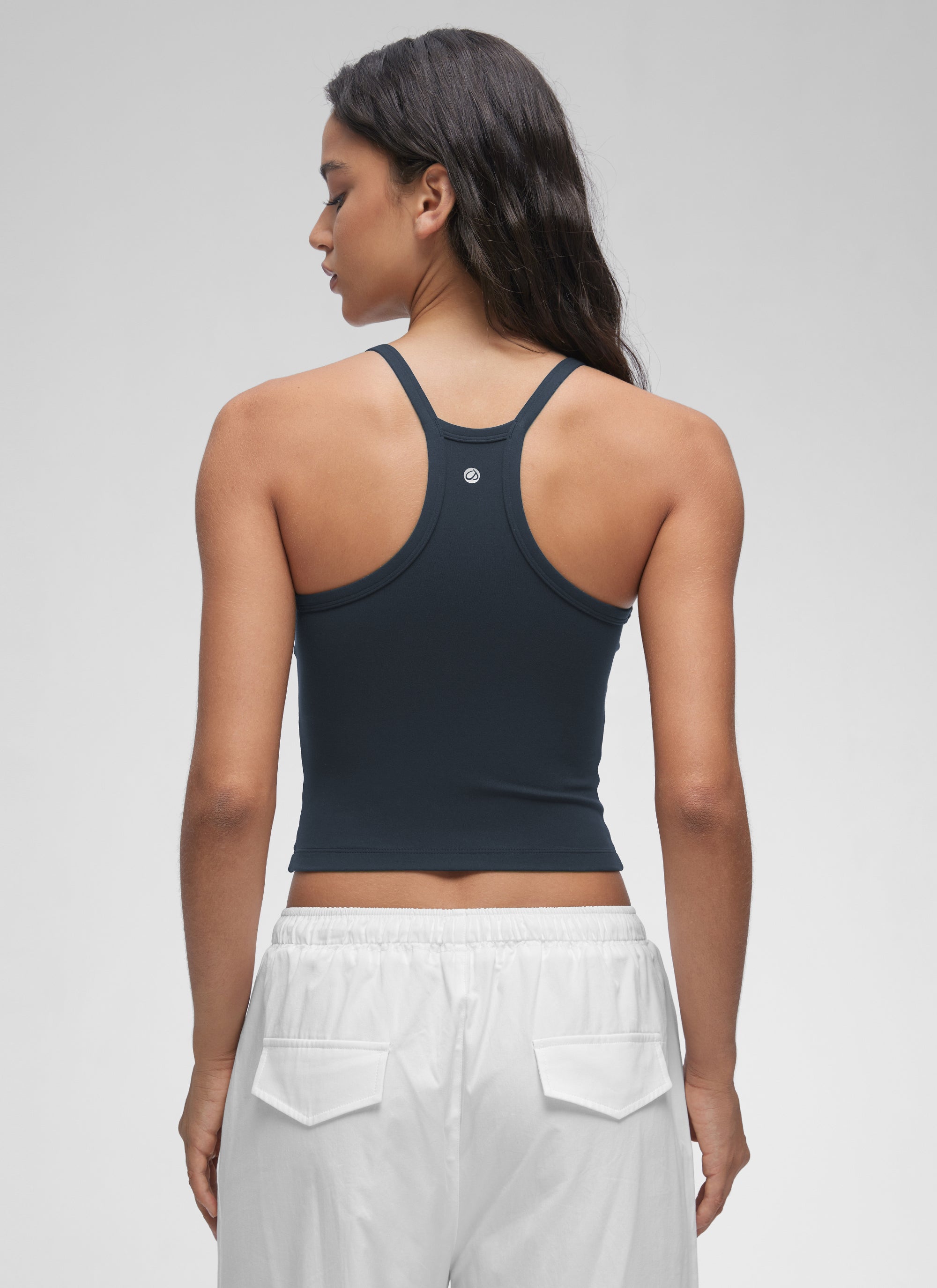 Camisetas de tirantes Butterluxe suaves con doble forro y cuello en V y espalda nadadora para mujer de CRZ YOGA Azul Marino Verdadero @model_info:Winma