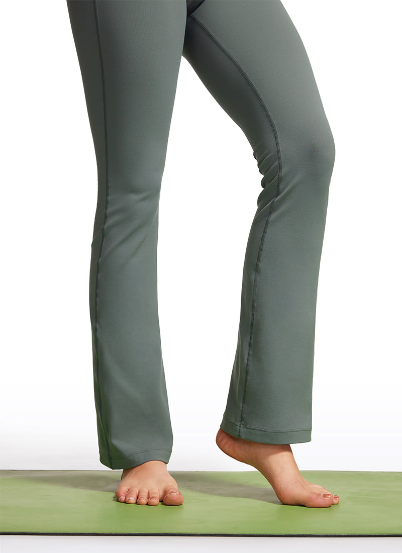 Monos de yoga ajustados con campana y sujetador incorporado para mujer CRZ YOGA, salvia gris