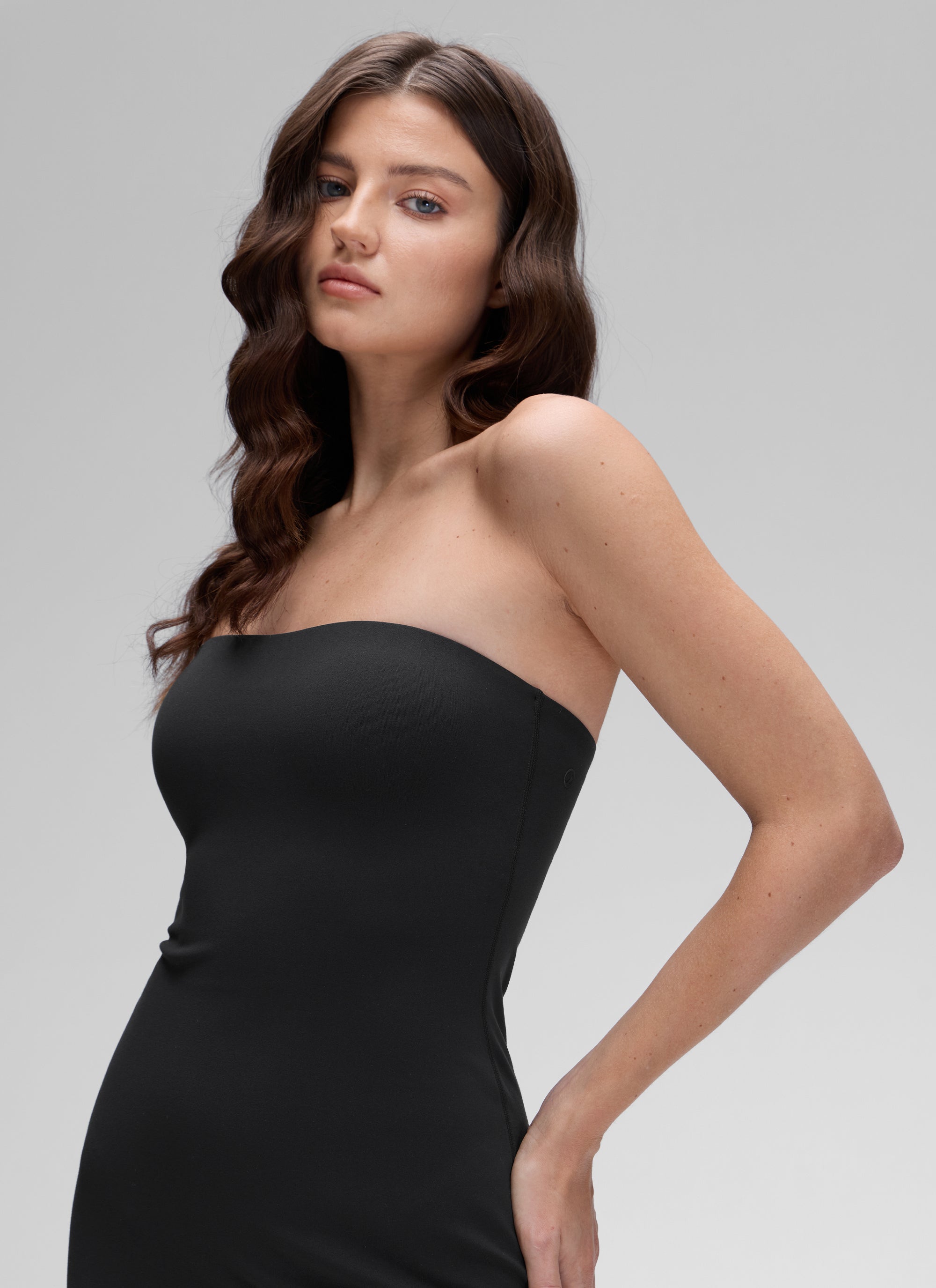 CRZ YOGA Robe midi décontractée sans bretelles avec soutien-gorge intégré Butterluxe pour femme Noir