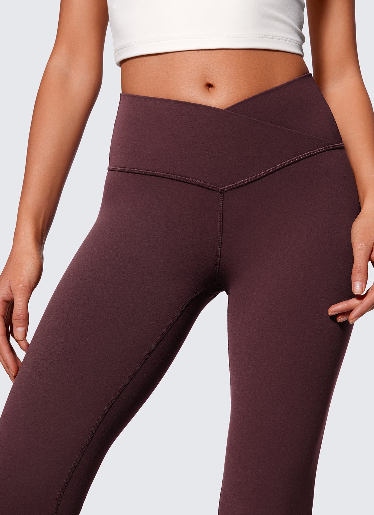 CRZ YOGA Naisten Butterluxe V-ristikkäiset korkeavyötäröiset levenevät trikoot 74 cm