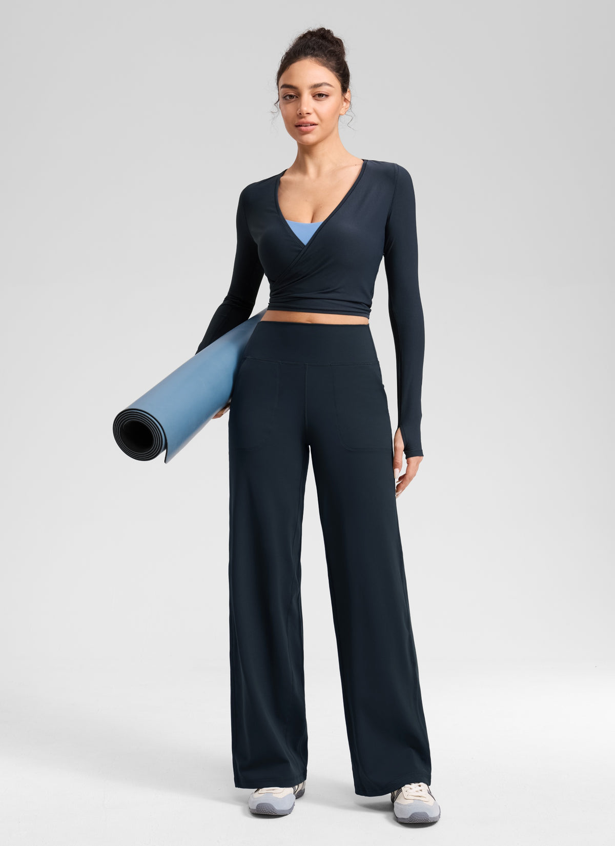 CRZ YOGA Naisten Butterlift-korkeavyötäröiset leveät housut taskuilla True Navy @model_info:Anano