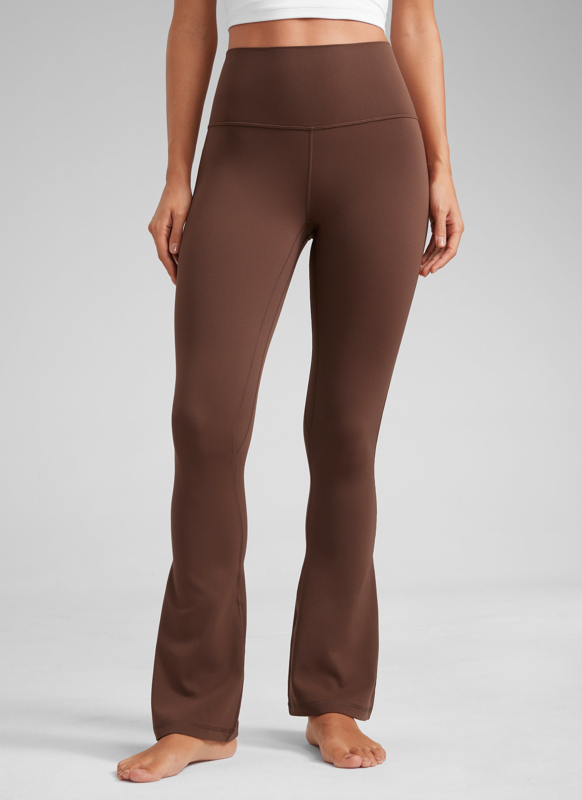 CRZ YOGA Damen Butterluxe  Leggings mit hoher Taille, Taschen und leicht ausgestelltem Bein, Größe 30