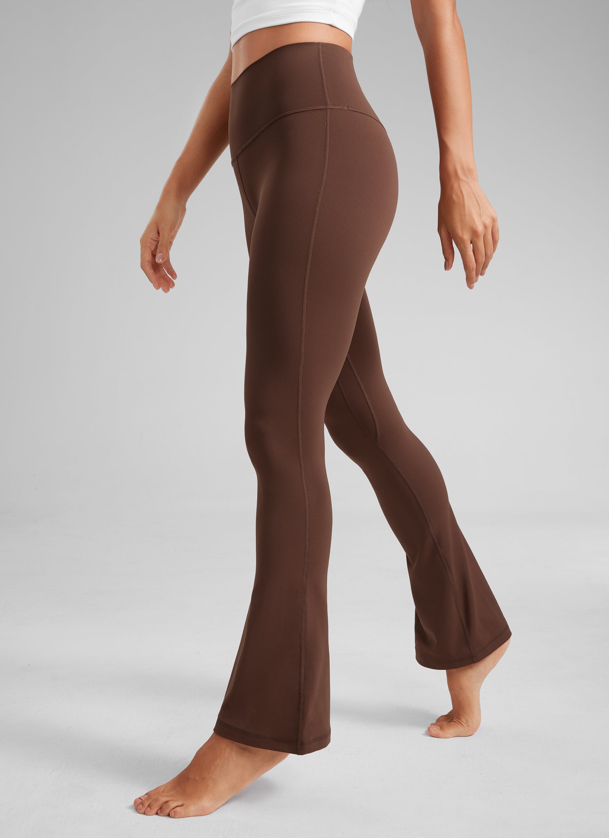 CRZ YOGA Damen Butterluxe  Leggings mit hoher Taille, Taschen und leicht ausgestelltem Bein, Größe 30