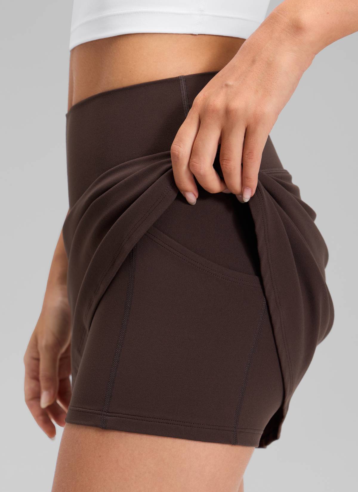 CRZ YOGA Damen-Tennisröcke „ Butterluxe “ mit hohem Bund, 14,5 Zoll, mit Tasche, Farbe: Hot Fudge Brown