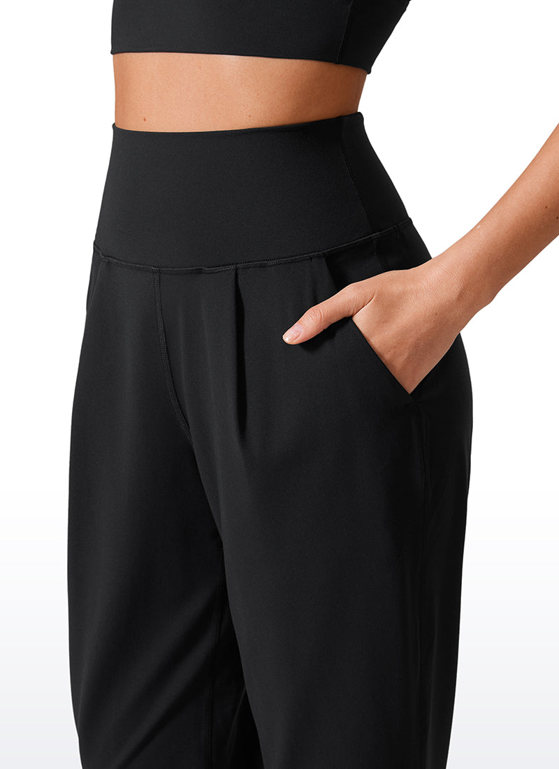 CRZ YOGA Butterlift Pantaloni casual da donna a vita alta con pieghe, 27'' Neri @model_info:Vlada