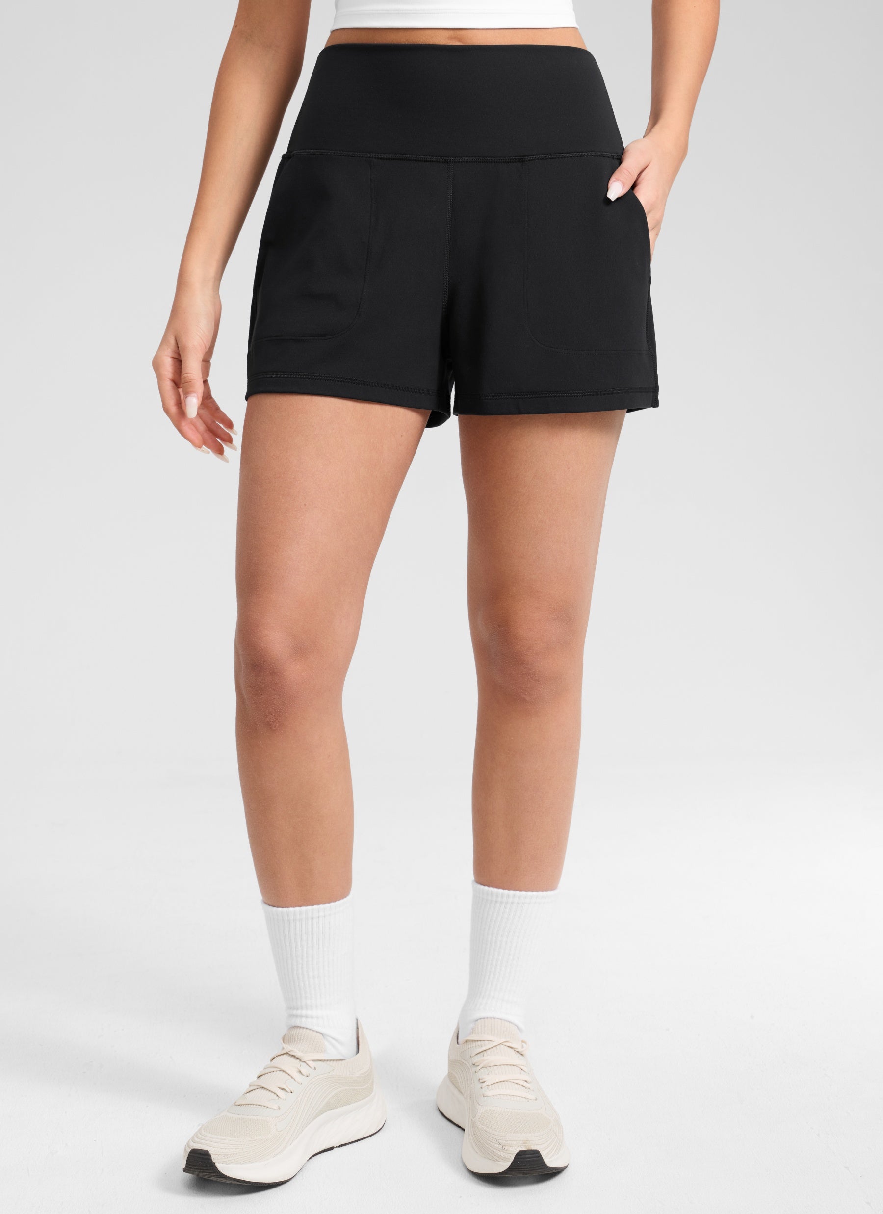 CRZ YOGA Dames Butterlift Shorts met Hoge Taille met Zakken, zonder Binnenbroekje Zwart