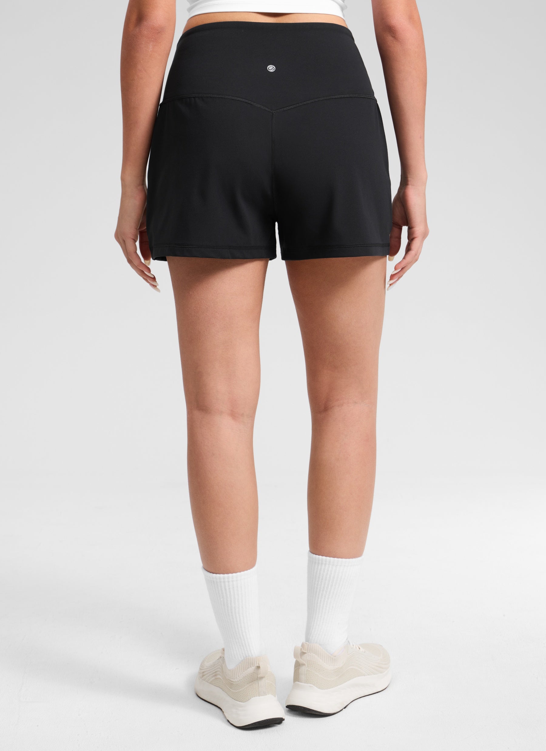 CRZ YOGA Dames Butterlift Shorts met Hoge Taille met Zakken, zonder Binnenbroekje Zwart