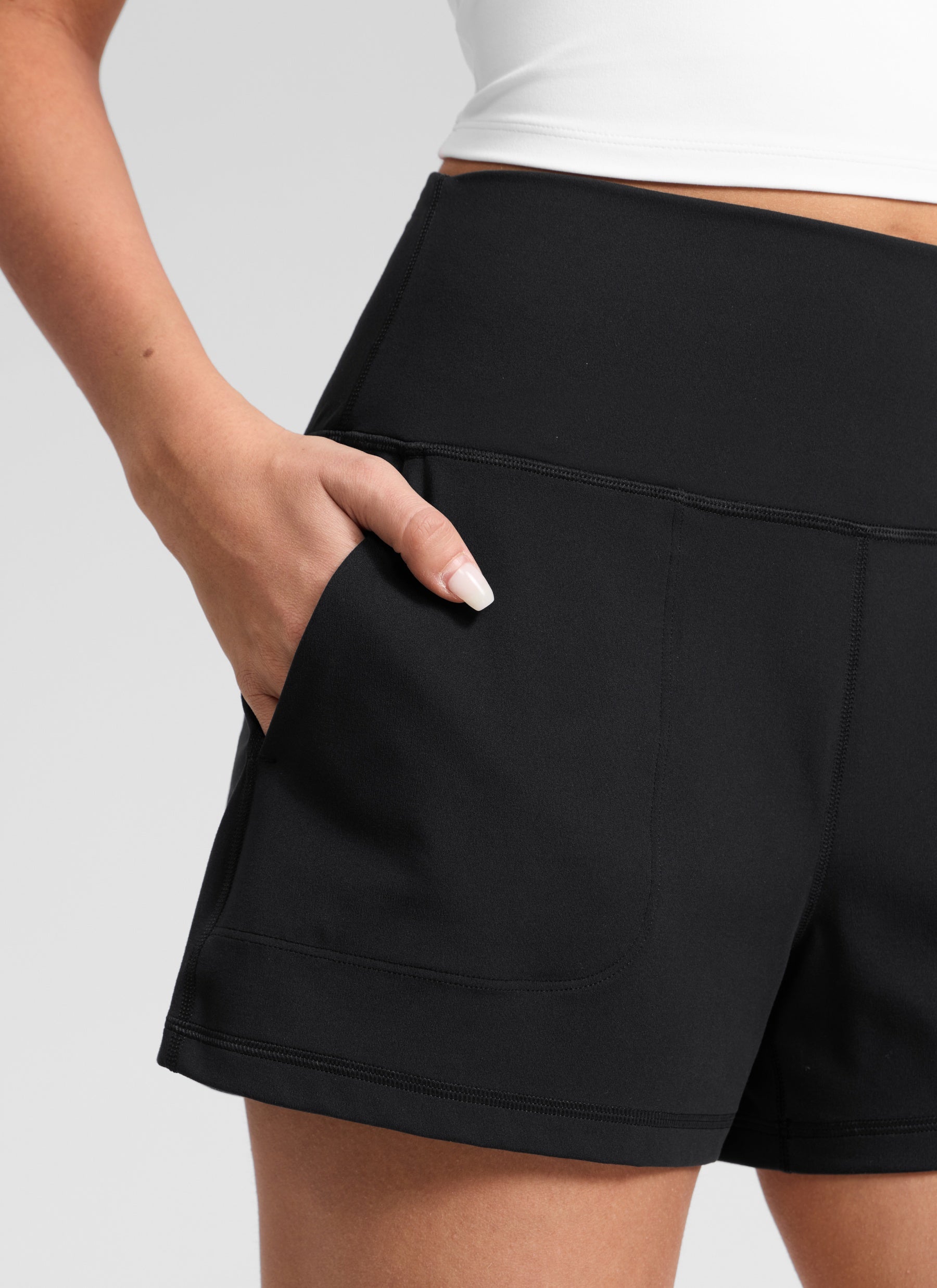 CRZ YOGA Dames Butterlift Shorts met Hoge Taille met Zakken, zonder Binnenbroekje Zwart