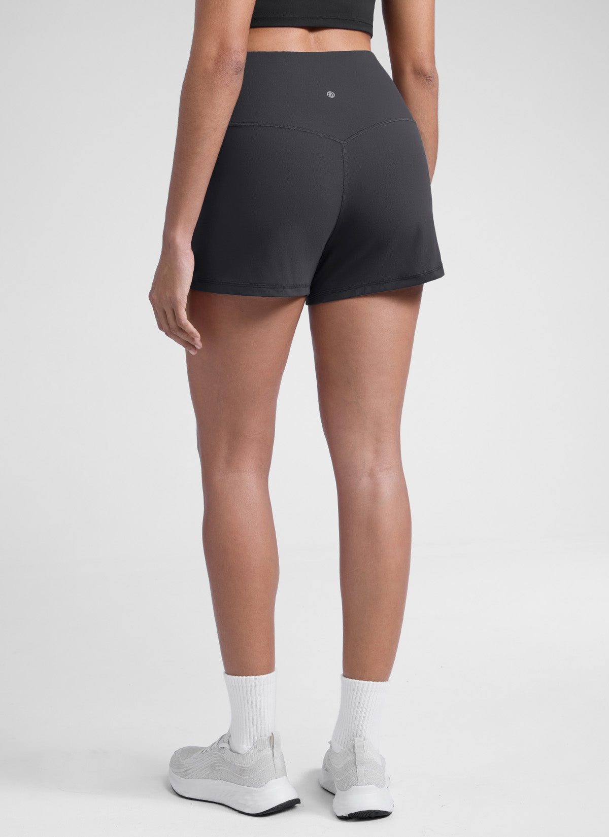 CRZ YOGA Dame Butterlift Høytsittende Shorts med Lommer Uten Innerbukse Mysterious Grey @model_info:D