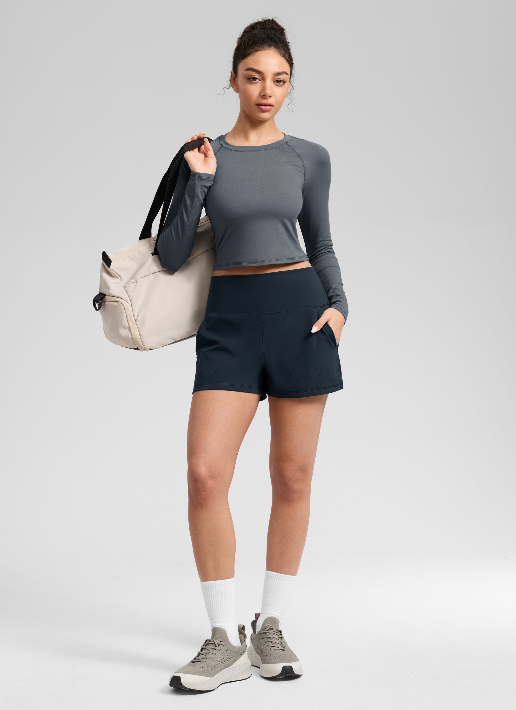CRZ YOGA Dames Butterlift Shorts met Hoge Taille met Zakken, zonder Binnenbroekje Echt Marineblauw