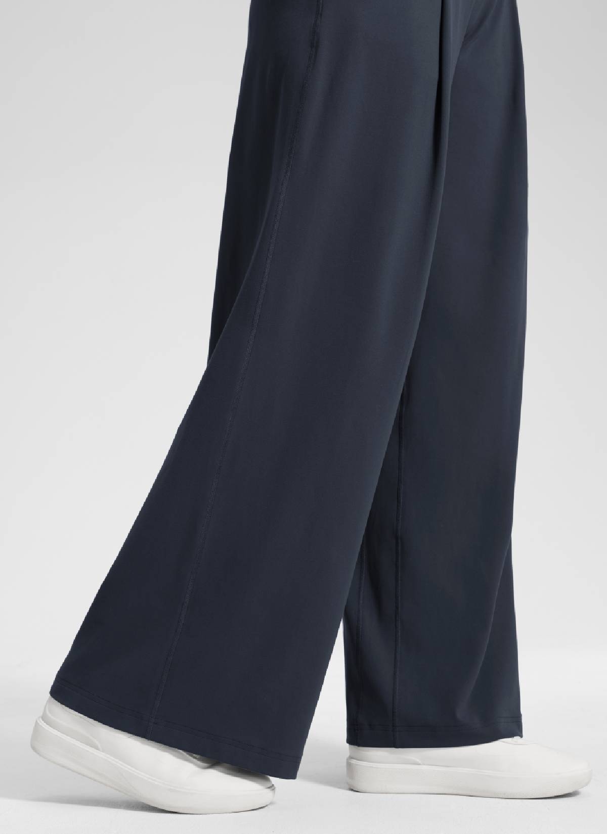Pantalón informal de pernera ancha con bolsillos y talle alto Butterluxe para mujer CRZ YOGA de 76 cm