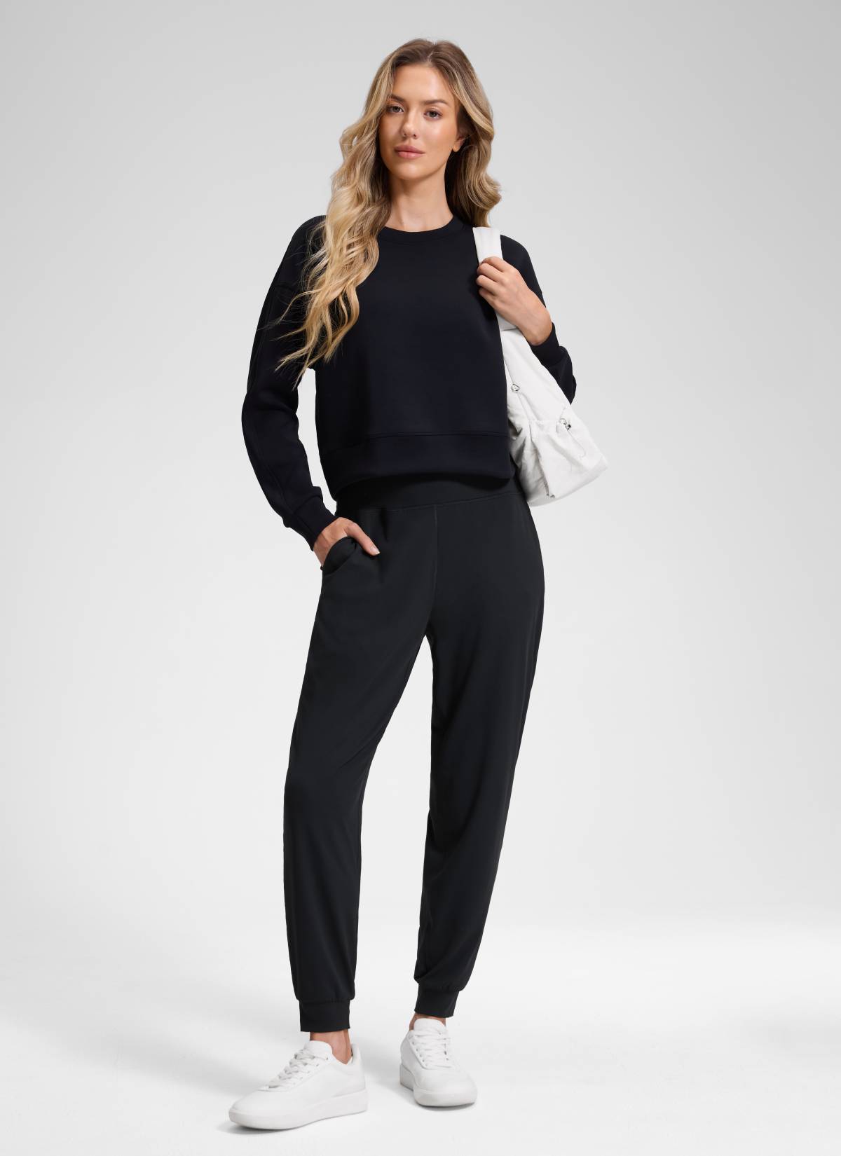 CRZ YOGA Naisten Butterluxe Yoga korkeavyötäröiset ja taskulliset jogger-housut, pituus 71 cm